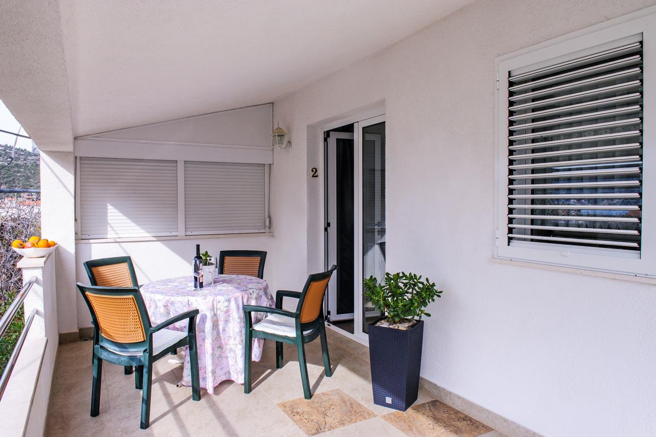 Apartments Mila Marina Exterior photo
